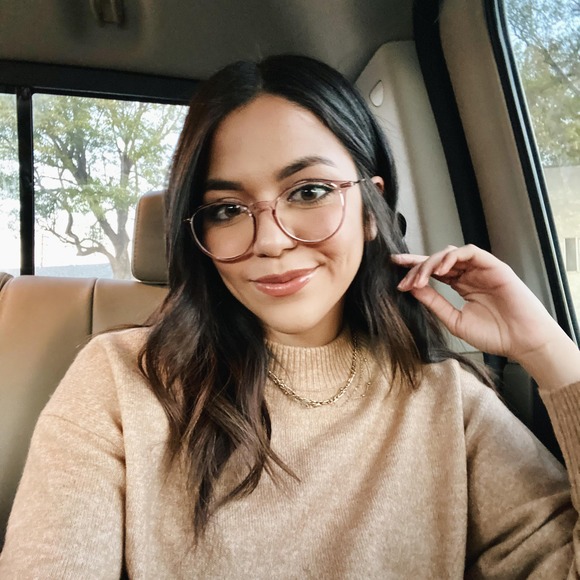 laura_anaya22